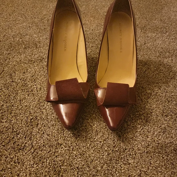 Pre owned Audrey Brooke burgundy Heels size 10 - Picture 7 of 9